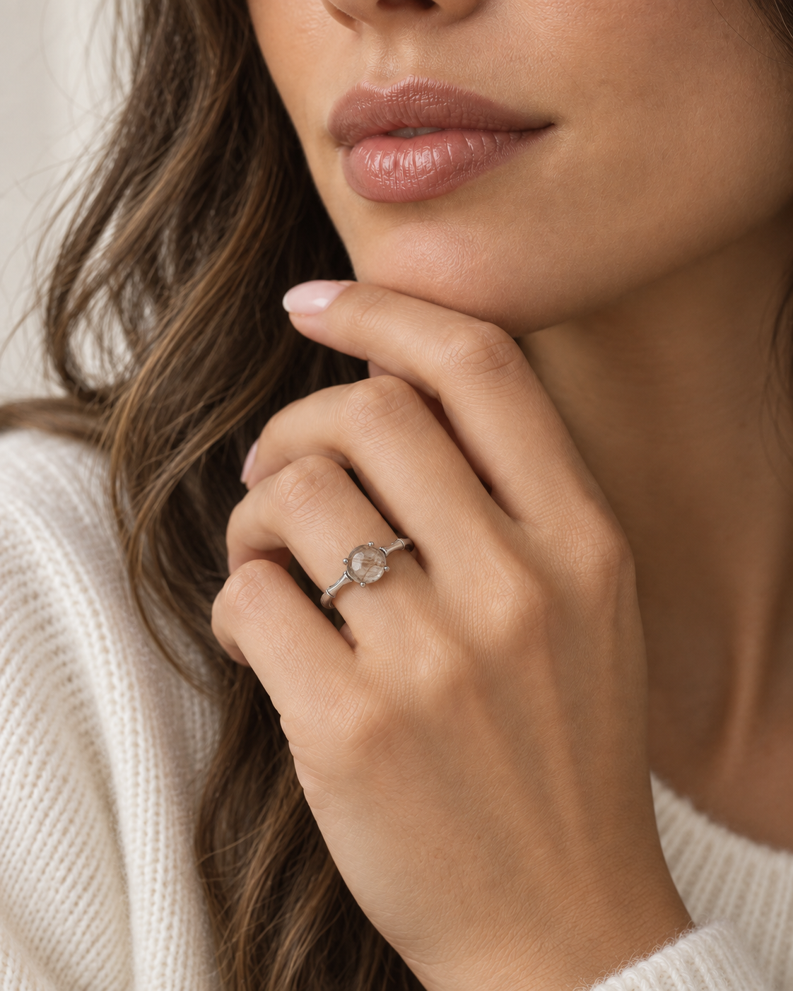 Model wearing the Toujours Endure silver pet keepsake ring